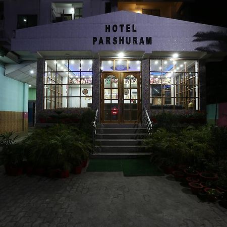 Hotel Parshuram Ґувахаті Екстер'єр фото