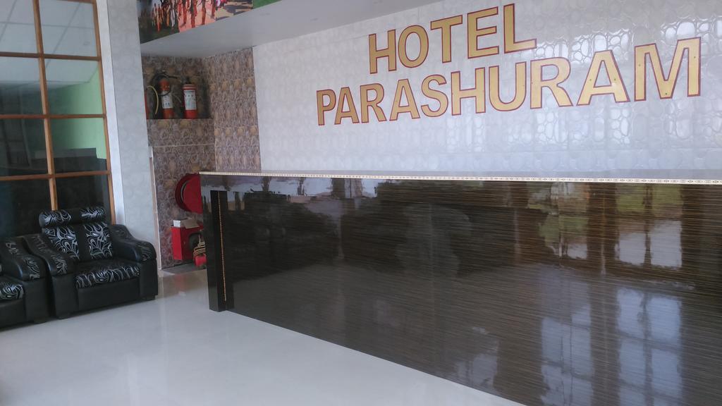 Hotel Parshuram Ґувахаті Екстер'єр фото