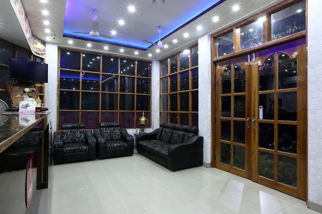 Hotel Parshuram Ґувахаті Екстер'єр фото
