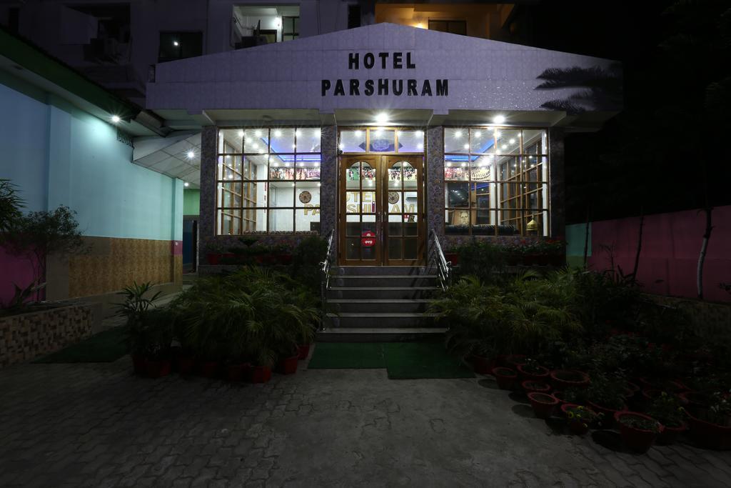 Hotel Parshuram Ґувахаті Екстер'єр фото