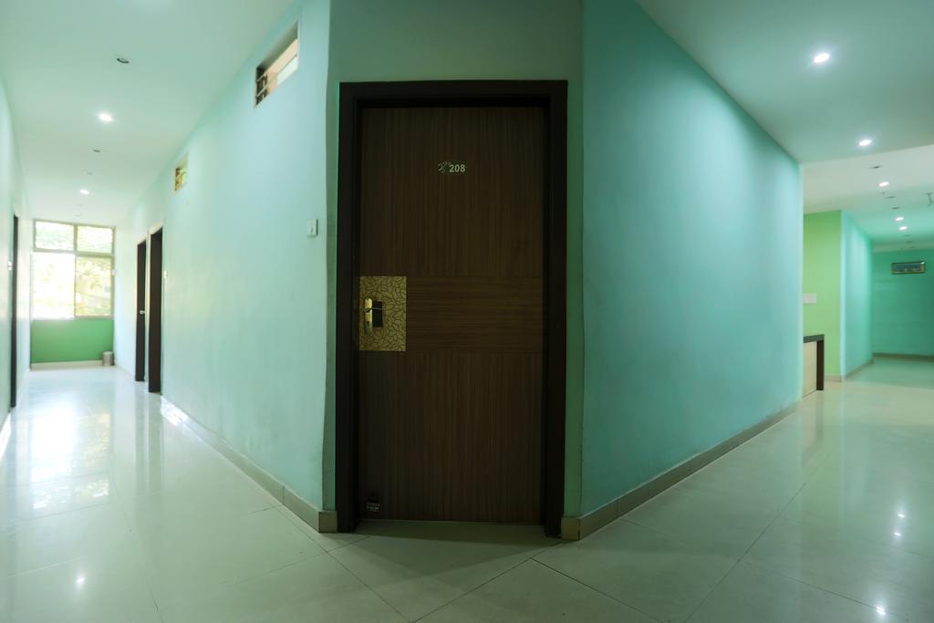 Hotel Parshuram Ґувахаті Екстер'єр фото